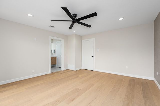 50 N Timber Top Drive, The Woodlands, TX 77380