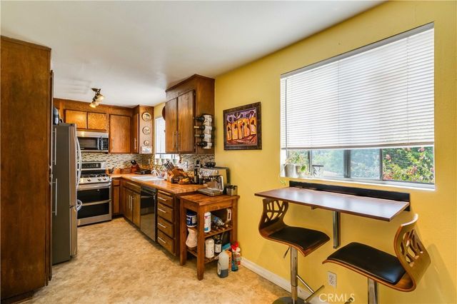 2710 Piedmont 23, Montrose, CA 91020