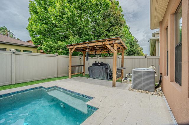 2616 MILFORD BERRY LANE, Tampa, FL 33618