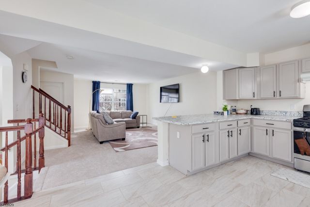 11 Alerica Ln 11, Franklin Twp., NJ 08873