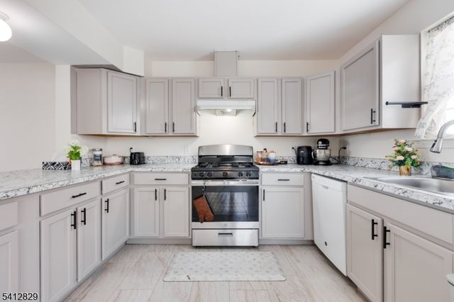 11 Alerica Ln 11, Franklin Twp., NJ 08873