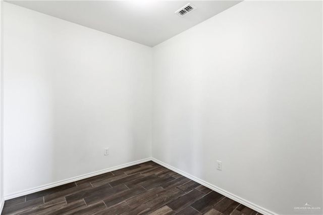 3221 N Hondo Avenue E, Mcallen, TX 78504