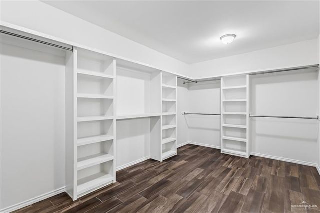 3221 N Hondo Avenue E, Mcallen, TX 78504