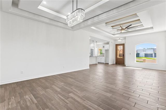 3221 N Hondo Avenue E, Mcallen, TX 78504