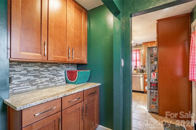 200 Falls Street, Morganton, NC 28655