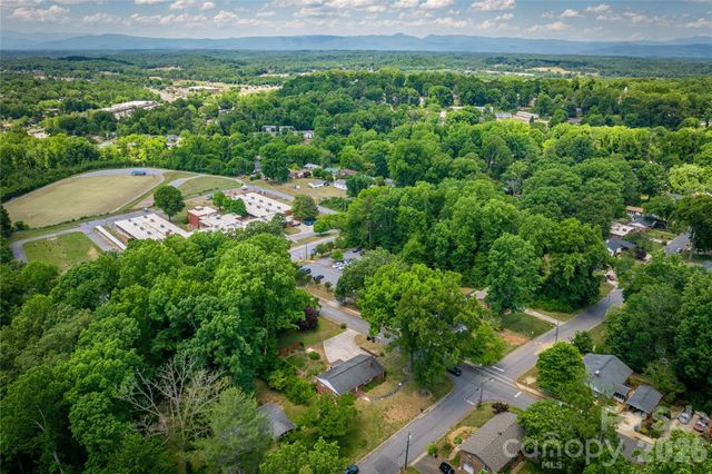 200 Falls Street, Morganton, NC 28655