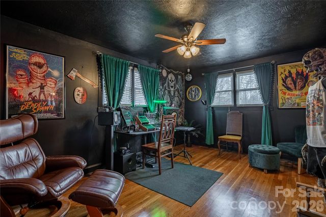 200 Falls Street, Morganton, NC 28655