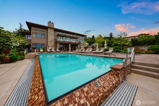 51 Pine Street #202, Edmonds, WA 98020