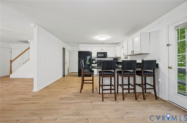 26498 Country Club Ln, Ruther Glen, VA 22546