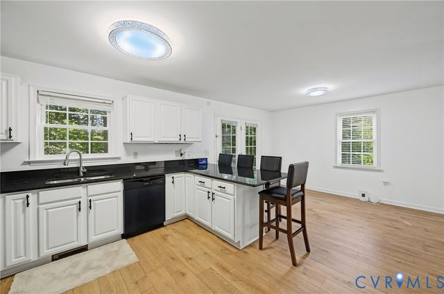 26498 Country Club Ln, Ruther Glen, VA 22546