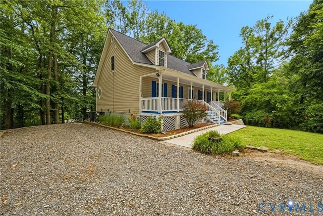 26498 Country Club Ln, Ruther Glen, VA 22546