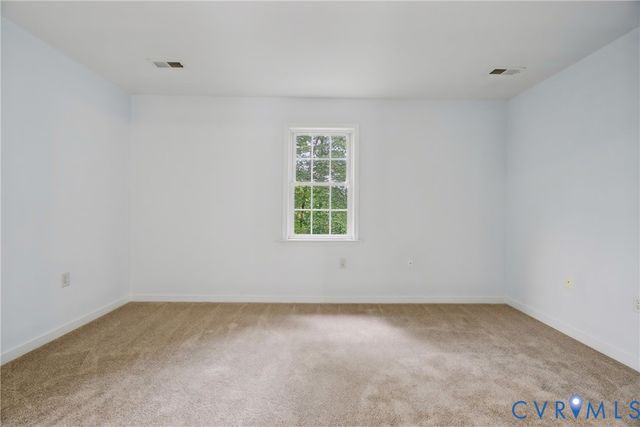 26498 Country Club Ln, Ruther Glen, VA 22546
