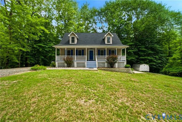 26498 Country Club Ln, Ruther Glen, VA 22546
