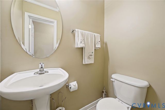 26498 Country Club Ln, Ruther Glen, VA 22546
