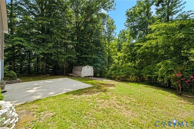 26498 Country Club Ln, Ruther Glen, VA 22546