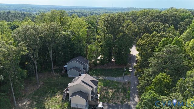 26498 Country Club Ln, Ruther Glen, VA 22546