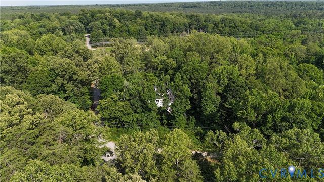 26498 Country Club Ln, Ruther Glen, VA 22546