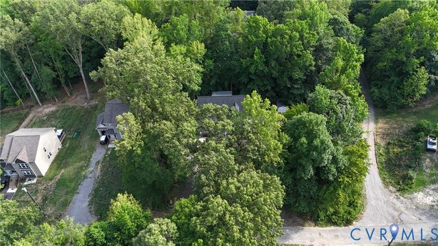 26498 Country Club Ln, Ruther Glen, VA 22546