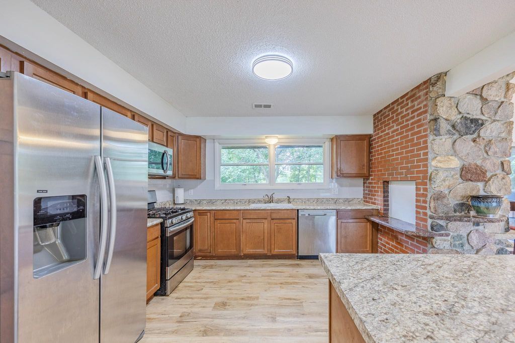 1212 44 1/2 Avenue NE, Columbia Heights, MN 55421 — photo 4