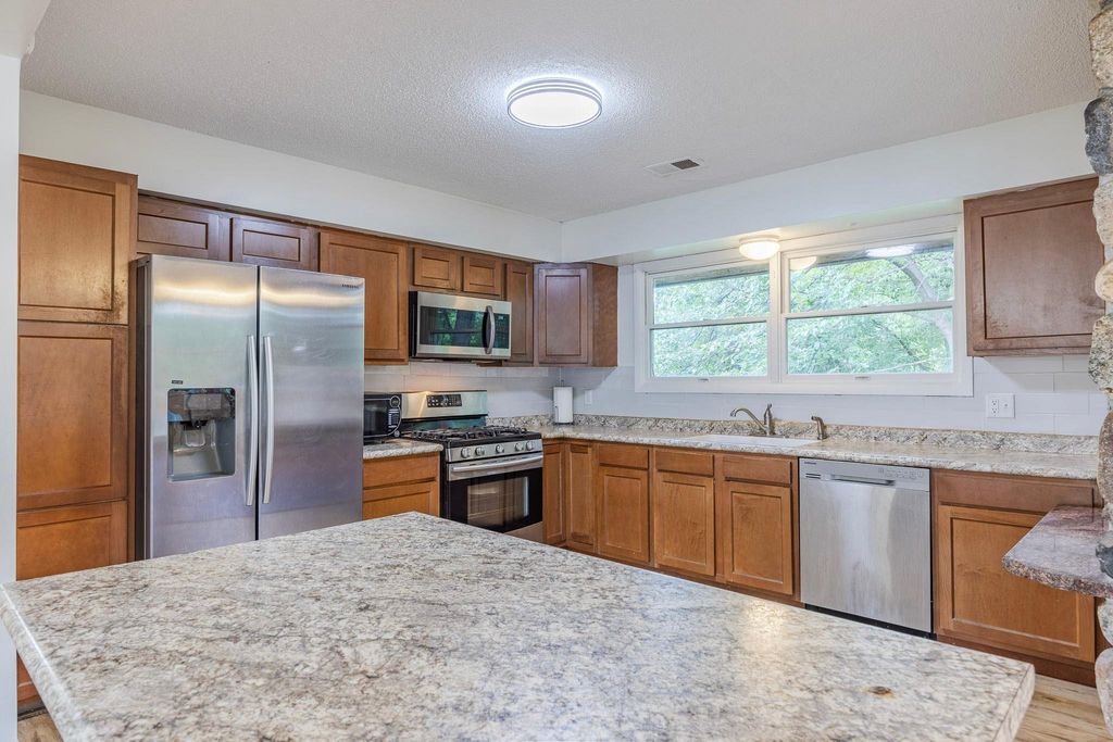 1212 44 1/2 Avenue NE, Columbia Heights, MN 55421 — photo 5