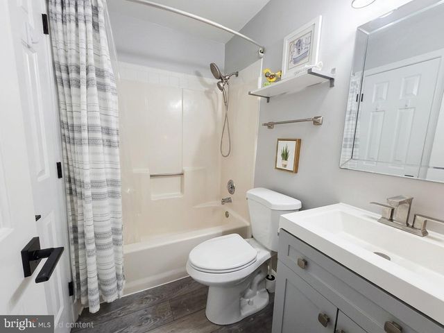 9914 GRAPEWOOD CT, Manassas, VA 20110