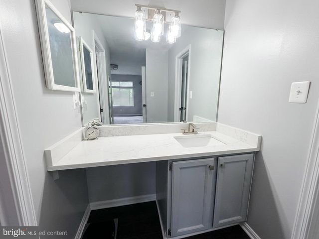 9914 GRAPEWOOD CT, Manassas, VA 20110