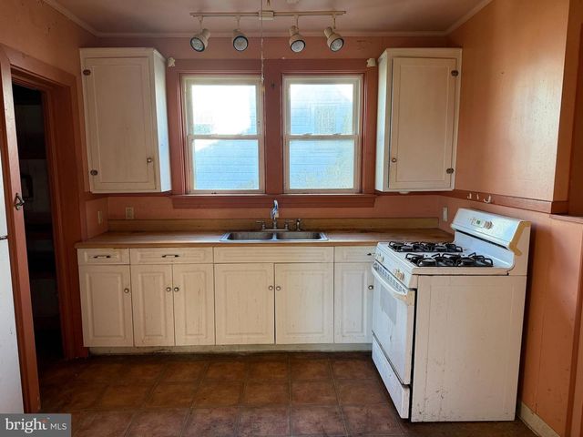 3428 OLD ORCHARD RD, Harrisburg, PA 17109