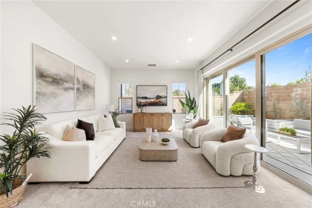 115 fairgreen, Irvine, CA 92618