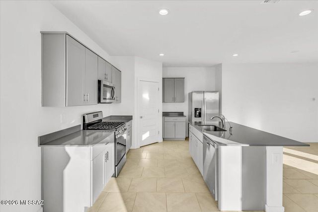 11172 S Weismann Dr, Vail, AZ 85641