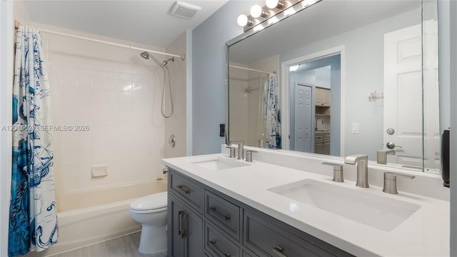 7085 Nova Drive 105, Davie, FL 33317