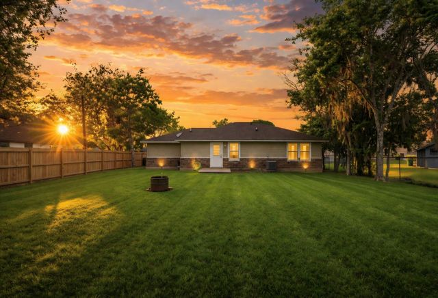 253 Briarcreek Street, Richwood, TX 77531