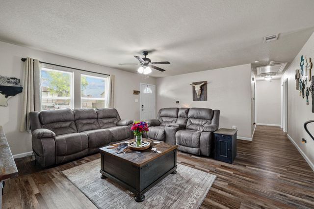253 Briarcreek Street, Richwood, TX 77531