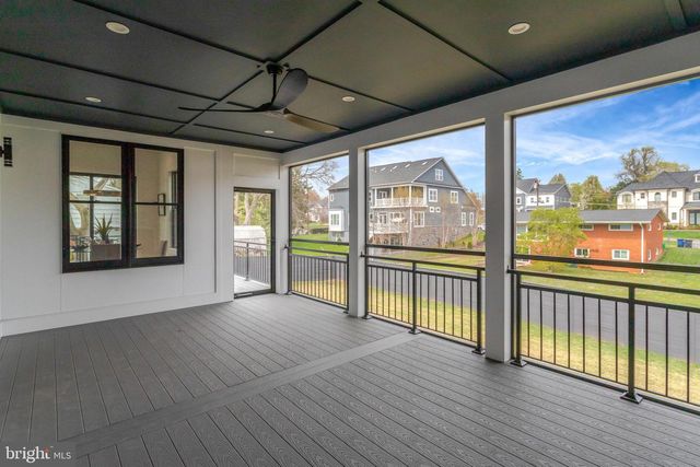 6820 BROYHILL ST, Mclean, VA 22101