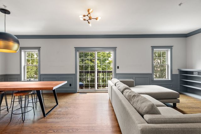 248 Presidents Ln 4, Quincy, MA 02169