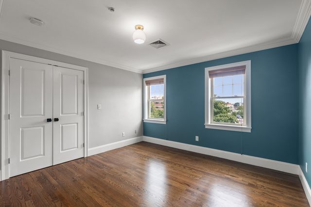 248 Presidents Ln 4, Quincy, MA 02169