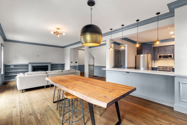 248 Presidents Ln 4, Quincy, MA 02169