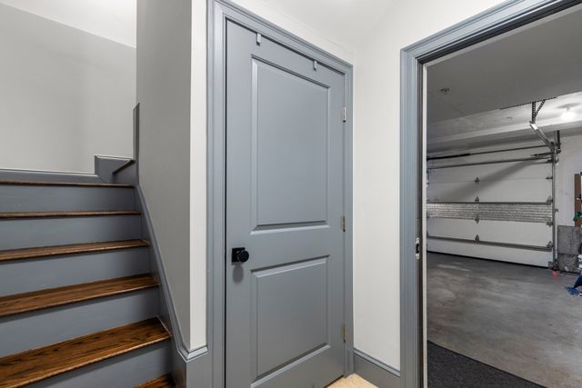 248 Presidents Ln 4, Quincy, MA 02169