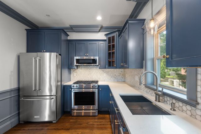 248 Presidents Ln 4, Quincy, MA 02169