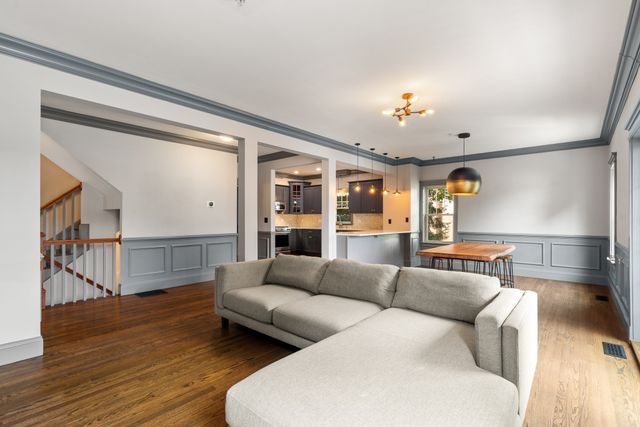248 Presidents Ln 4, Quincy, MA 02169