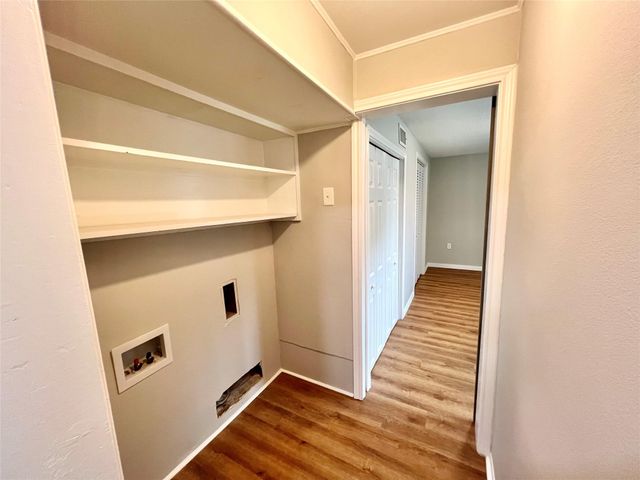 813 12th Avenue N, Texas City, TX 77590