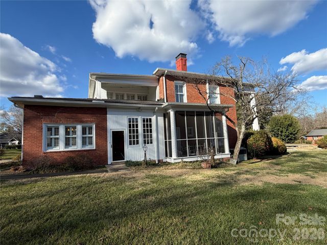 15 Kings Mountain Street, York, SC 29745