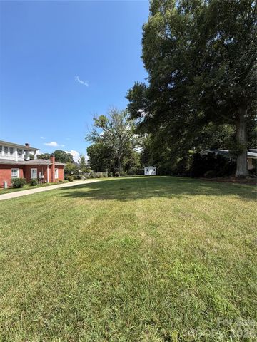 15 Kings Mountain Street, York, SC 29745