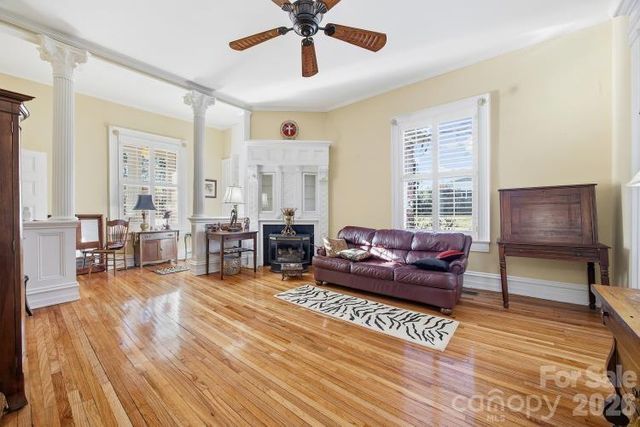 15 Kings Mountain Street, York, SC 29745