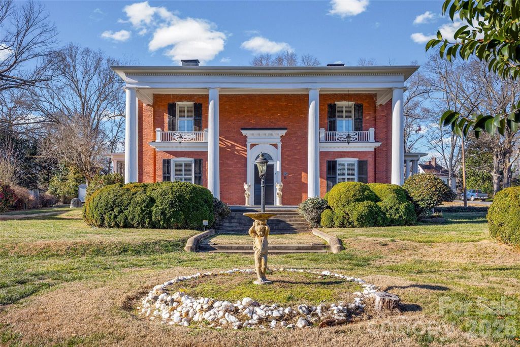 15 Kings Mountain Street, York, SC 29745