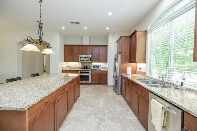 4692 Prairie Falcon Way, Turlock, CA 95382