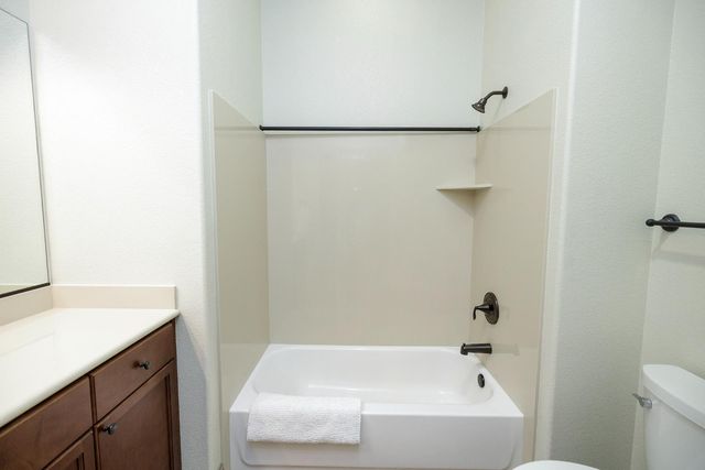 4692 Prairie Falcon Way, Turlock, CA 95382