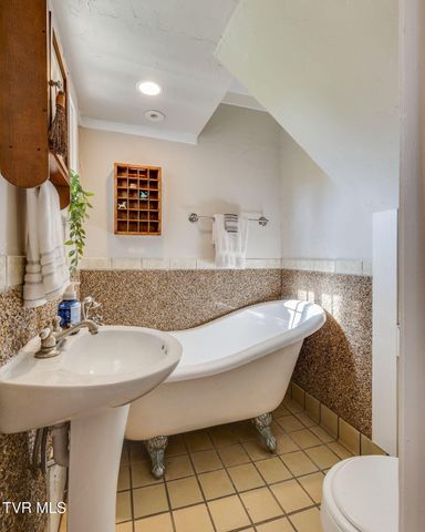 500 Milburnton Road, Limestone, TN 37681