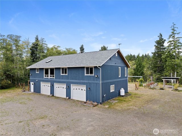 17107 Mill Ln, Long Beach, WA 98631