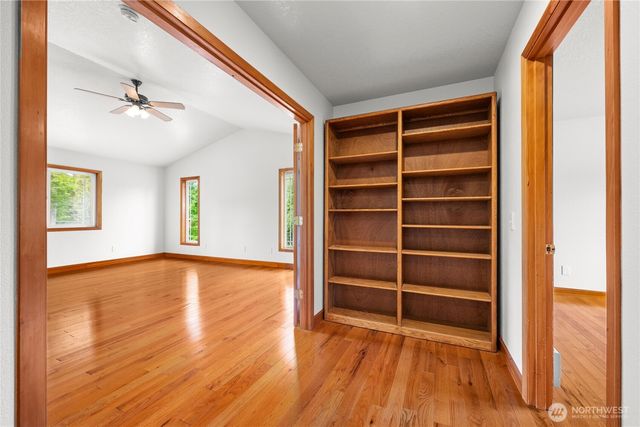 17107 Mill Ln, Long Beach, WA 98631