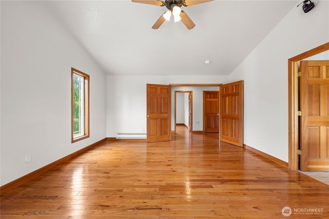 17107 Mill Ln, Long Beach, WA 98631